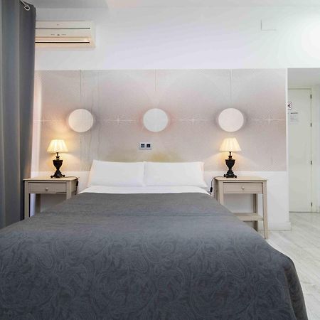 Pension Foster Madrid Exterior foto